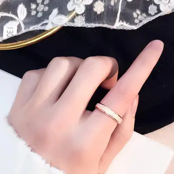 Horúca štýl hot kórejská verzia titánové ocele, matné krúžok páry pokovovanie rose gold pearl piesku z nehrdzavejúcej ocele krúžky