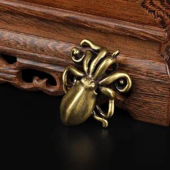 Pevné Medené Octopus Figúrky Prívesky pre Keychain Dekorácie Vintage Mosadz Mora Zvierat Ťažký Kľúč Reťazca Krúžok Zavesenie Kľúčov