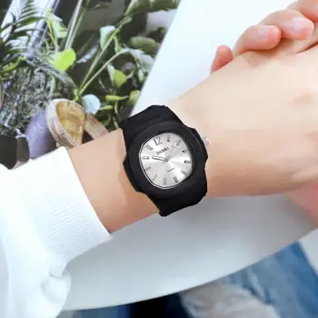 SKMEI Vintage Bežné Ženy Muži Quartz Hodinky Jednoduché Quartz Lady Nepremokavá Náramkové hodinky Ženské Módne Športové Hodinky Relogio 2020
