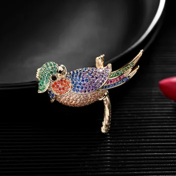 Multicolor Cubic Zirconia Vták Brošne Kolíky Kórea Módy Zvierat Bouttoniere Príslušenstvo Luxusné Svadobné Corsage