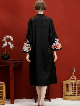 High-End Lete Ženy Čínskeho Štýlu Kvetinové Šaty Žakárové Výšivky Cheongsam Elegantný Štíhly Lady-line Qipao Party Šaty M