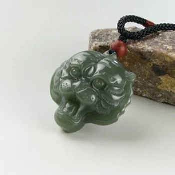 Drop Shipping Sin-Ťiangu HeTian Jade Hlava Tigra Prívesok Náhrdelník Veľkoobchod Ručne Vytesané Z Jade Kameňa Amulet Náhrdelník Jemné Šperky