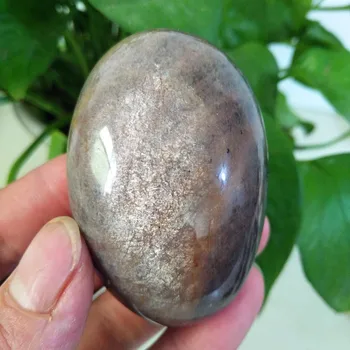 Prírodný kameň čierny moonstone crystal palm reiki kameň gem čakra liečivé kamene a kryštály лунный камень