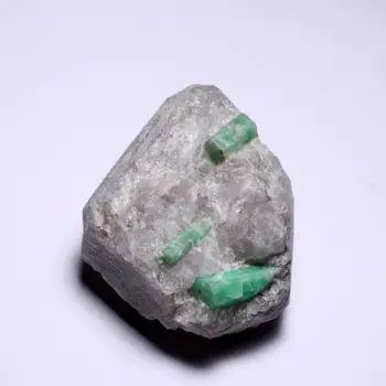 PRÍRODNÉ Kamene a Minerály Emerald Vzoriek Forme Malipo Wenshan Yunnan, ČÍNA A1-1