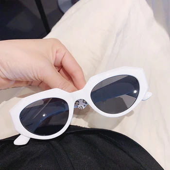 QPeClou 2020 Nové Trendy Malé Mačacie Oko Slnečné Okuliare Ženy Módny Dizajnér Značky Cateye Rámom Slnečné Okuliare Žena Farebné Odtiene