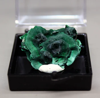 Prírodné krásne malachit minerálne vzor crystal Kamene a kryštály Liečivý kryštál veľkosť boxu 3.4 cm