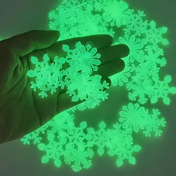 50pcs 3D Snowflake Svietiace Nálepky na Stenu Žiarivka Rozsvieti V Tme Stenu Kotúča, Pre Homw detská Izba Spálňa Vianočný Dekor