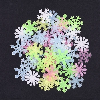 50pcs 3D Snowflake Svietiace Nálepky na Stenu Žiarivka Rozsvieti V Tme Stenu Kotúča, Pre Homw detská Izba Spálňa Vianočný Dekor