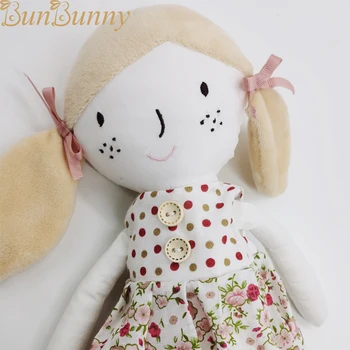 Mäkké Rag Doll s Vrkôčiky Vyšívané Tvár Vymeniteľné Kvetinové Šaty Prvý Baby Doll Ručne Plnené Dievča Bavlnenej látky Hračky