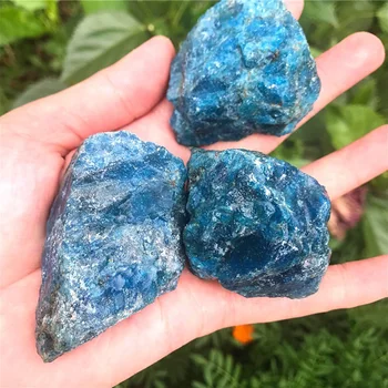 80-90g Prírodné Suroviny modrá apatitu kamennej minerálnej kamennej vzorky
