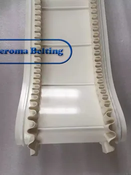 Biela potravinársky PVC pásov zvlnené bočnice coveyor pás so kopačky profily