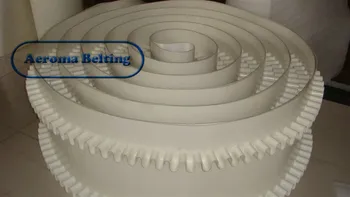 Biela potravinársky PVC pásov zvlnené bočnice coveyor pás so kopačky profily