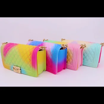 Luxusné Rainbow Kabelku Reťazca Lady Farebné PVC Jelly Tašky Ženy Candy Hrubé Reťaze Kríž márnici Žena Klapka Koberčeky Bolsos