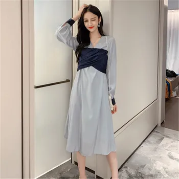 Dlhý rukáv šaty žena 2020 kórejský jar nové módne temperament tvaru dlhé falošné dvojdielne šaty, šitie