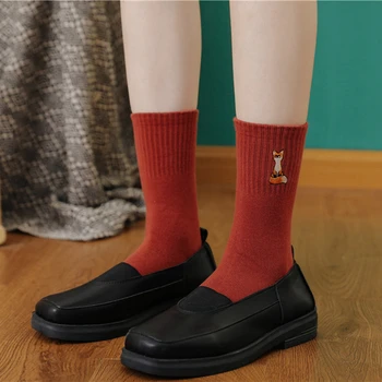 Jeseň dámske vyšívané fox vzor športové ponožky móde nový štýl Zvierat Ženy bavlnené Ponožky Zábavné Pop Ponožky