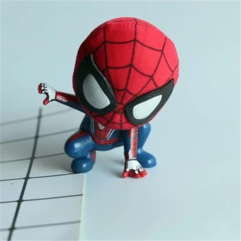 Disney Q Verzia Marvel Spiderman Akcie Obrázok S Magnetom Domáce Dekorácie Mini PVC Obrázok Model Bábiky Hračky pre Auto Dekorácie