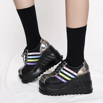 2020 nové čierne pruhované Harajuku punk platformu s extra vysoké podpätky a okolo hlavy ležérne topánky ženy
