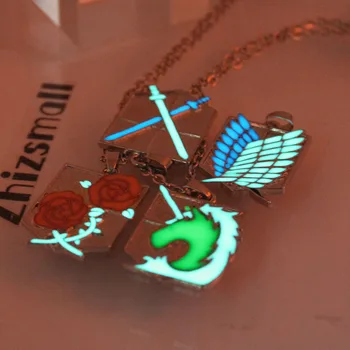 Útok na Titan žiariace keychain Prívesky Zboru odznak Wings Of Liberty skautingu légie prívesok na tlačidlo podržte žiariť v tme