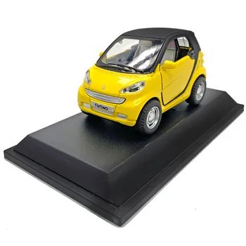 Doprava zadarmo Smart Fortwo zliatiny auto model simulácie vytiahnuť späť detí boy toy model auta darček k narodeninám