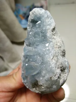 380g Prírodné Modré Celestite Geode Crystal Šumivé Obrovské Srdce Reiki