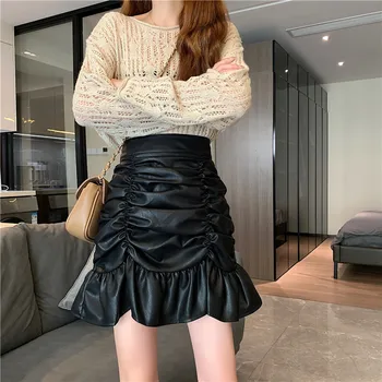 Jeseň 2020 nový skladaný flounce zobraziť tenké zadok čierne kožené sukne s vysokým pásom A-line sukne pre ženy vysokej módy
