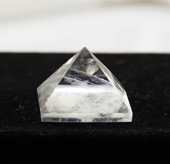 2020 White crystal clear quartz rock Vyryté 30 mm Pyramídy bod pilier Vyrezávaný Kameň Čakra Kamene Liečenie Reiki