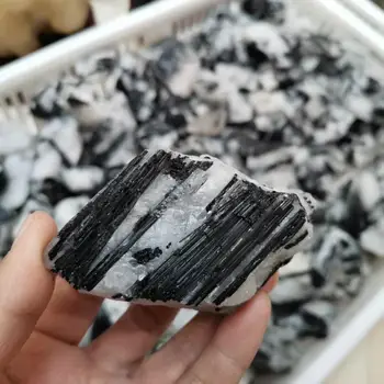 Prírodné Čierny Turmalín Crystal Raw Black rutilated Crystal Minerálne Vzor Energie Liečivý Kameň