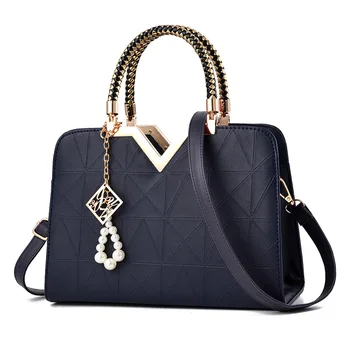 2017 nové Luxusné jednoduché škrupiny kožené kabelky známych značiek dizajnér žena príliv pletenie taška cez rameno ženy Messenger taška