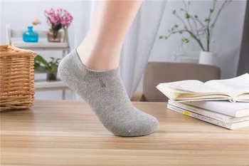 2020 Reálny Calcetines Hombre Nové Autentické Bavlna pánske Výšivky Nízke Pomôcť Farbou Mužov Ponožky Klasický Veľkoobchod