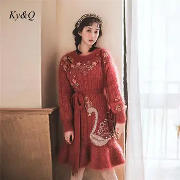 Dizajn značky Zimné Sladké Ženy Červená Swan Vyšívané Luxury-line Šaty O-Golier Dámy Pletené Svetre Šaty Party Oblečenie 2019