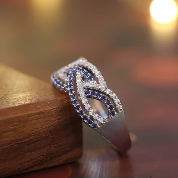 Huitan Luxusné Čína Blue& White Porcelánu Štýlové Elegantné Prstene Pre Ženy Twist Dezén Micro Spevnené Výročie Krúžky