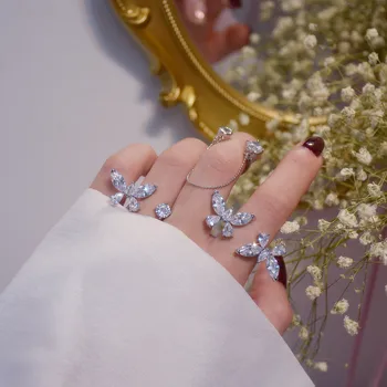 Lesklé Strane Nové Príslušenstvo Crystal Butterfly Svadobné Prstene pre Ženy Jednoduchý Štýl Darček Otvorte Nastaviteľné Zásnubné Prstene