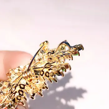 SINZRY hot 2019 cubic zirconia svetlé elegantné snowflake kvetinové šaty brošne pin lady príslušenstvo šperky