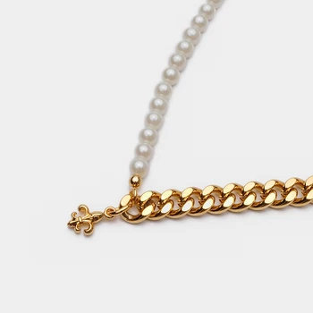 I38 Amorita boutique nepravidelný cross - kvetina náhrdelník s umelé perly